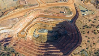 Copper ore extraction from open-pit mine operations